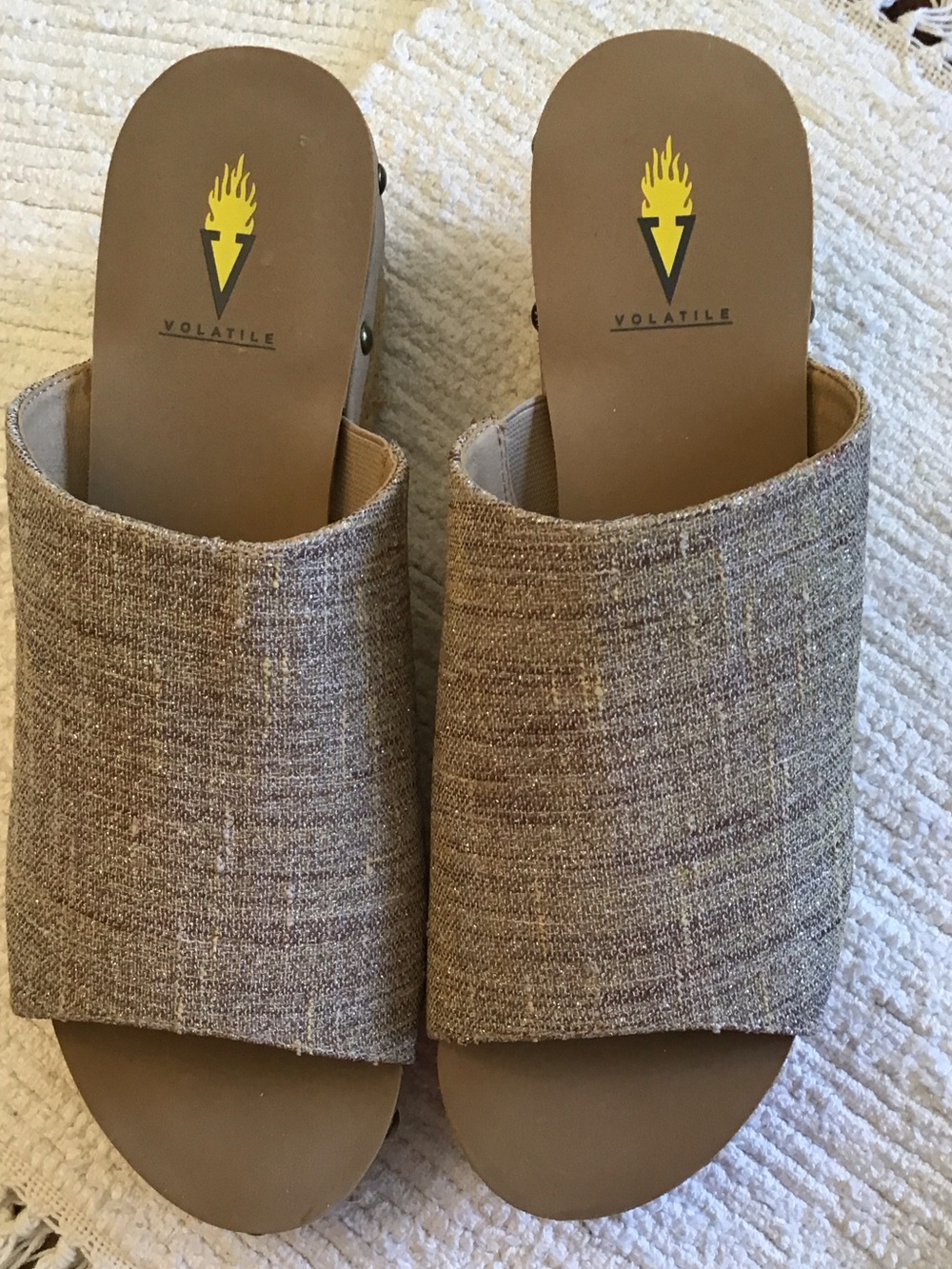 Volatile Women's Tan/Brown Textured Slide Mules